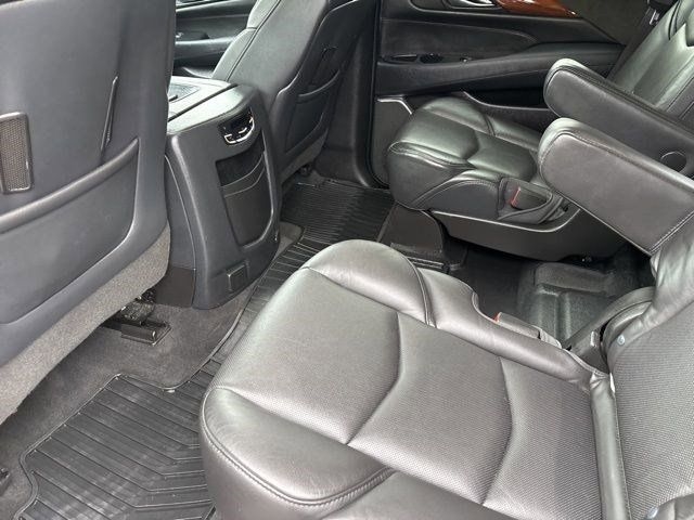 Cadillac Escalade Luxury 4WD 2017