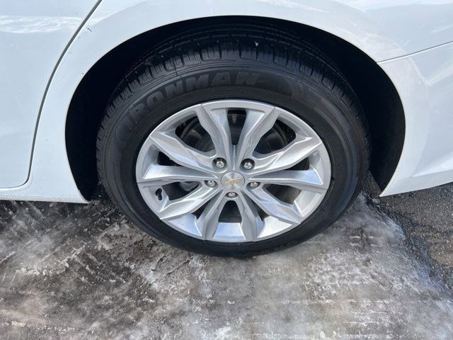 Chevrolet Malibu  2023