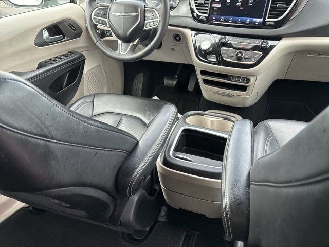 Chrysler Pacifica Touring L 2023