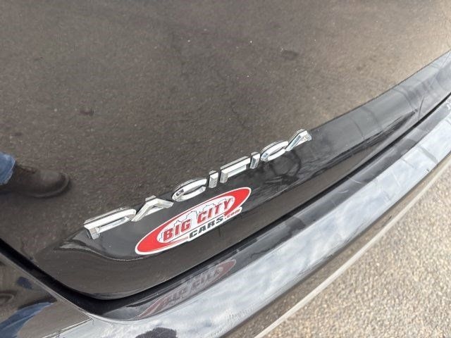 Chrysler Pacifica Touring L 2023