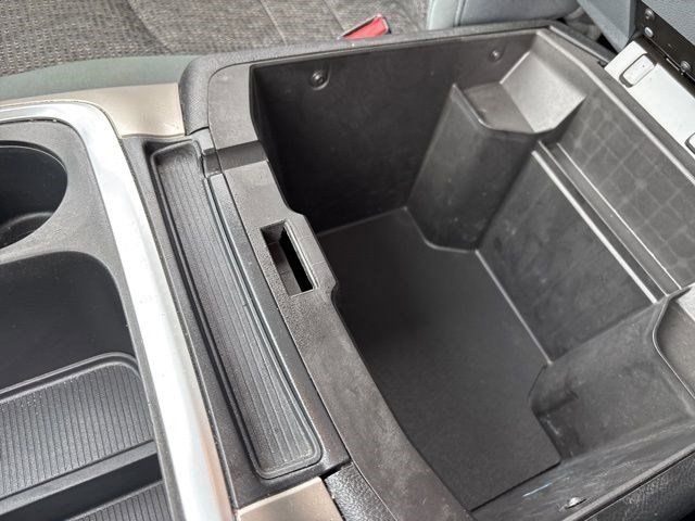 RAM 1500 SLT Crew Cab 4WD 2017