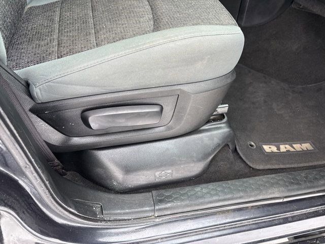 RAM 1500 SLT Crew Cab 4WD 2017