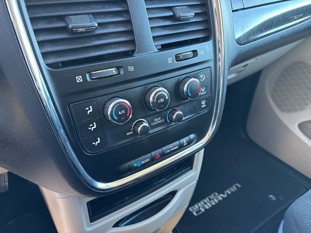 Dodge Grand Caravan SE 2017