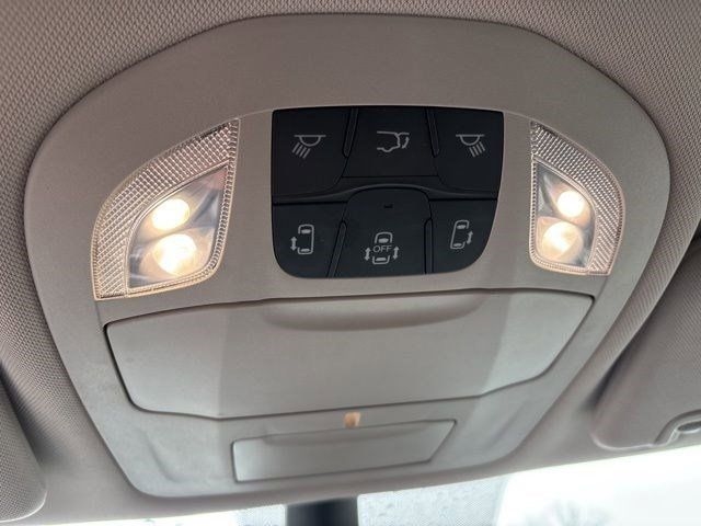 Chrysler Pacifica Touring L 2023