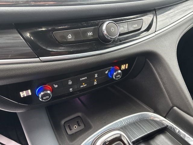 Buick Enclave Essence AWD 2019