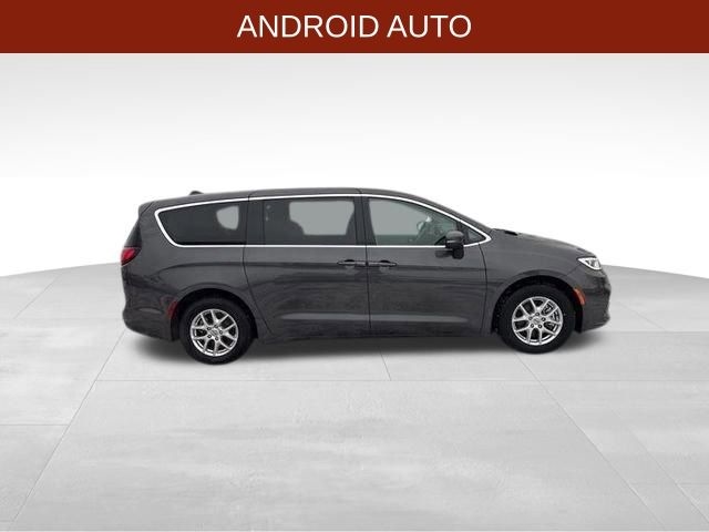 Chrysler Pacifica Touring L 2023