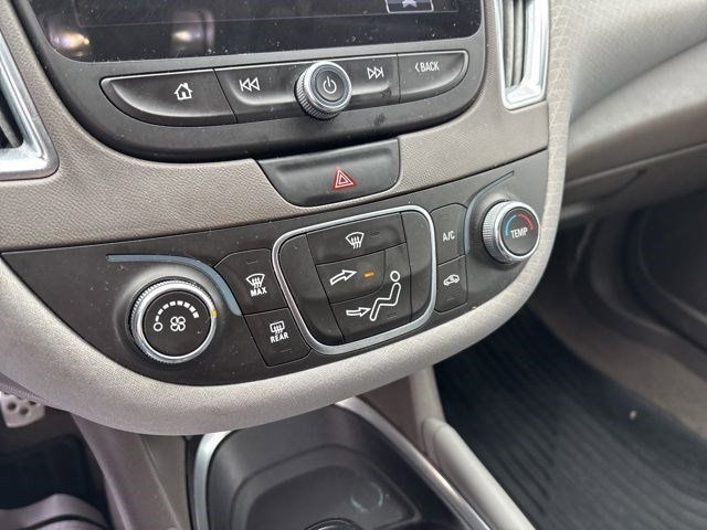 Chevrolet Malibu  2016