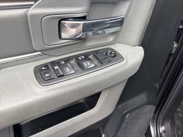 RAM 1500 Big Horn Crew Cab 4WD 2018