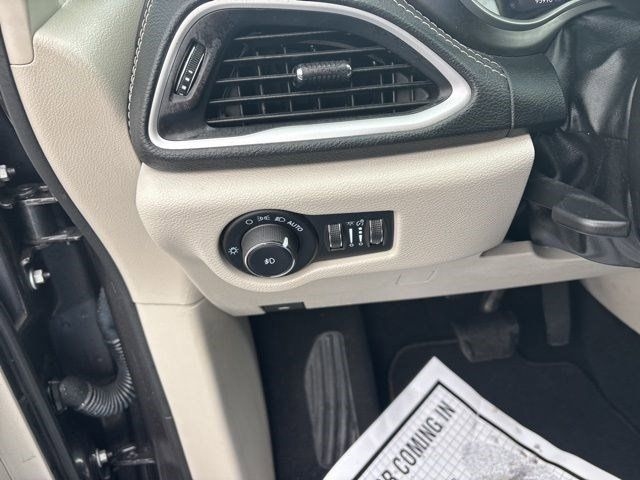 Chrysler Pacifica  2022