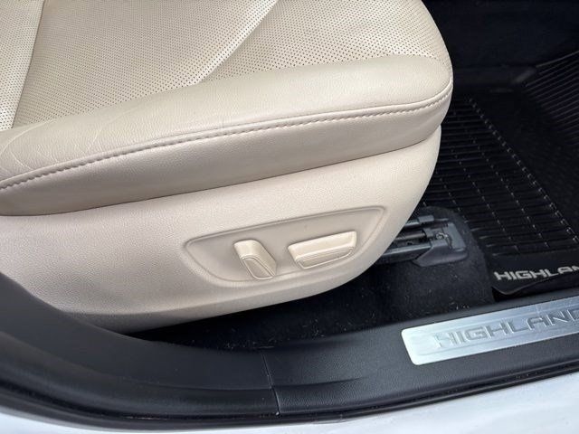 Toyota Highlander  2020