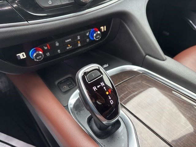 Buick Enclave Avenir AWD 2021