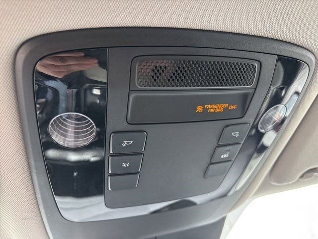 Kia Carnival LX 2024