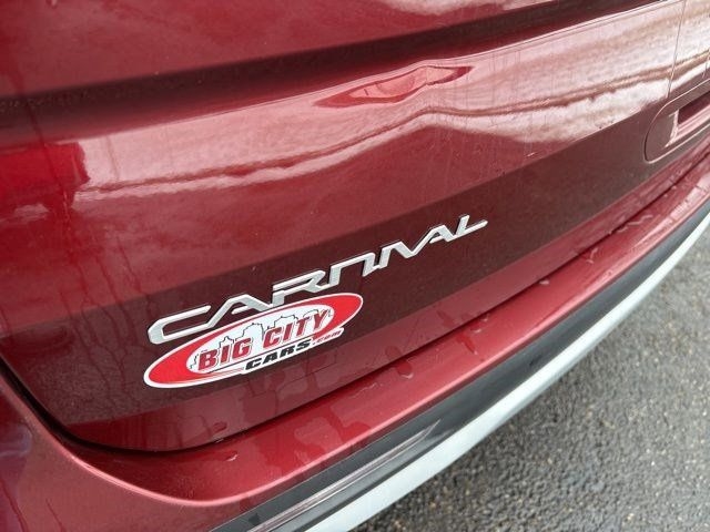 Kia Carnival LX 2024