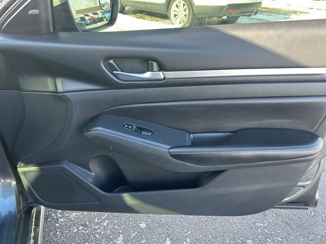 Nissan Altima 2.5 SV AWD 2022