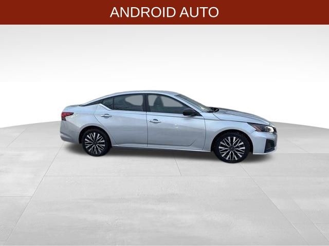 Nissan Altima 2.5 SV 2024