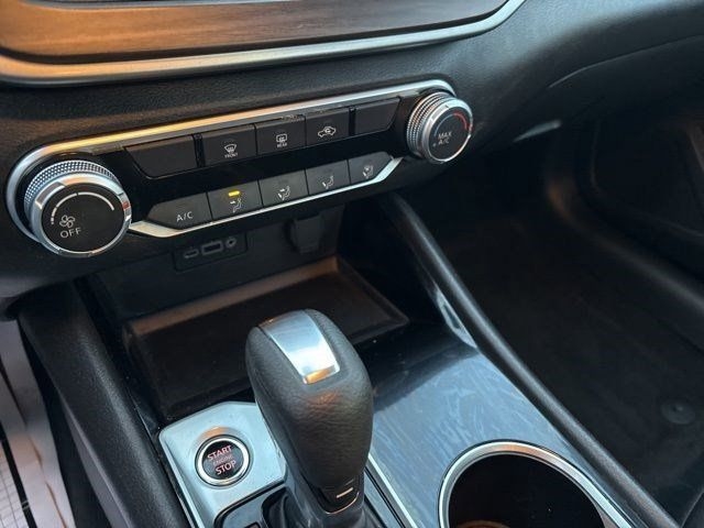 Nissan Altima 2.5 SV 2024