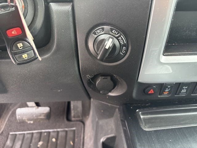 Nissan Titan PRO-4X Crew Cab 4WD 2014