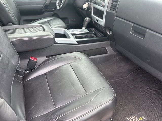 Nissan Titan PRO-4X Crew Cab 4WD 2014