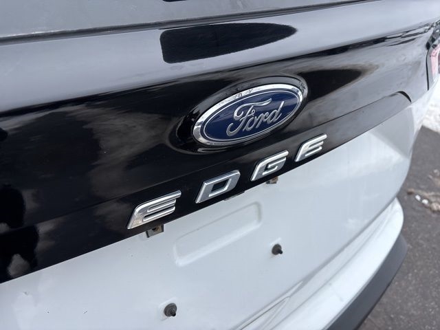 Ford Edge  2021