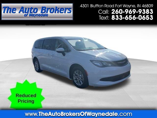 2023 Chrysler Voyager LX