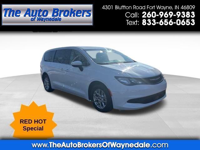 2023 Chrysler Voyager LX