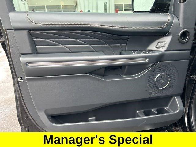 Ford Expedition Platinum 4WD 2023