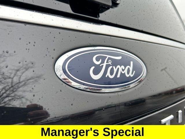 Ford Expedition Platinum 4WD 2023