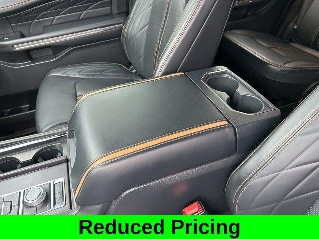 Ford Expedition Platinum 4WD 2023