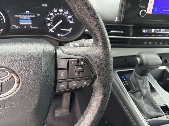 Toyota Sienna LE 8 Passenger 2025