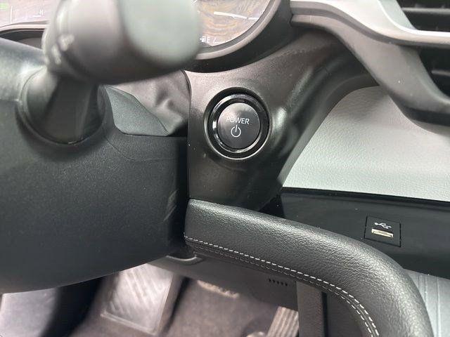 Toyota Sienna LE 8 Passenger 2025