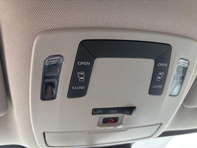 Toyota Sienna LE 8 Passenger 2025