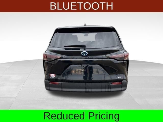 Toyota Sienna LE 8 Passenger 2025
