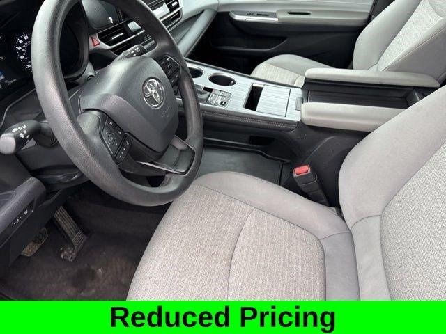 Toyota Sienna LE 8 Passenger 2025