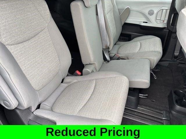 Toyota Sienna LE 8 Passenger 2025
