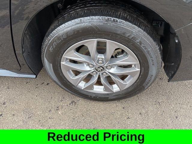 Toyota Sienna LE 8 Passenger 2025