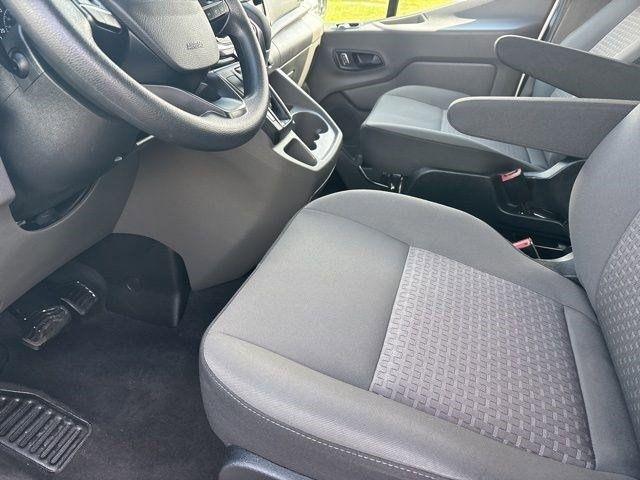 Ford Transit Passenger Wagon  2023