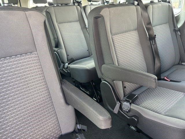 Ford Transit Passenger Wagon  2023