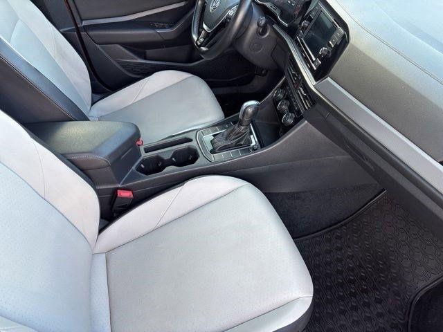 Volkswagen Jetta  2021