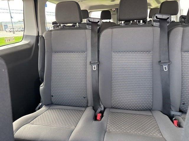 Ford Transit Passenger Wagon  2023