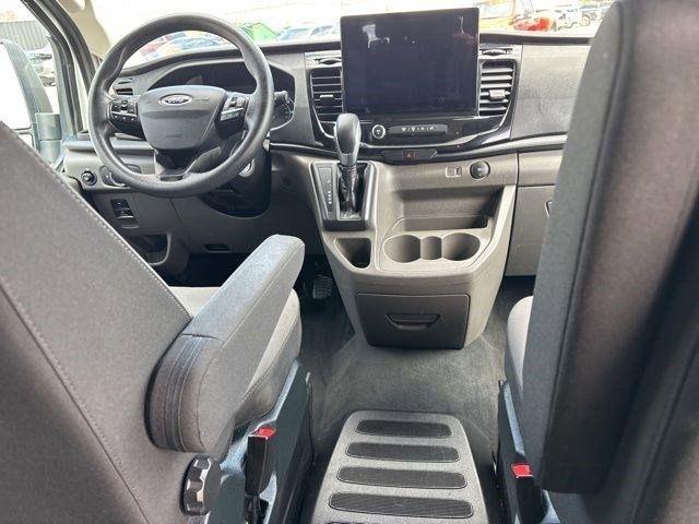 Ford Transit Passenger Wagon  2023