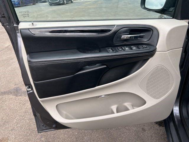 Dodge Grand Caravan  2020