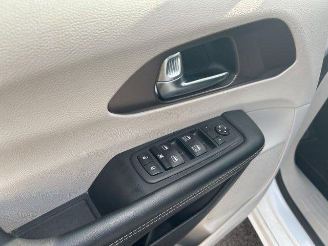 Chrysler Voyager  2023