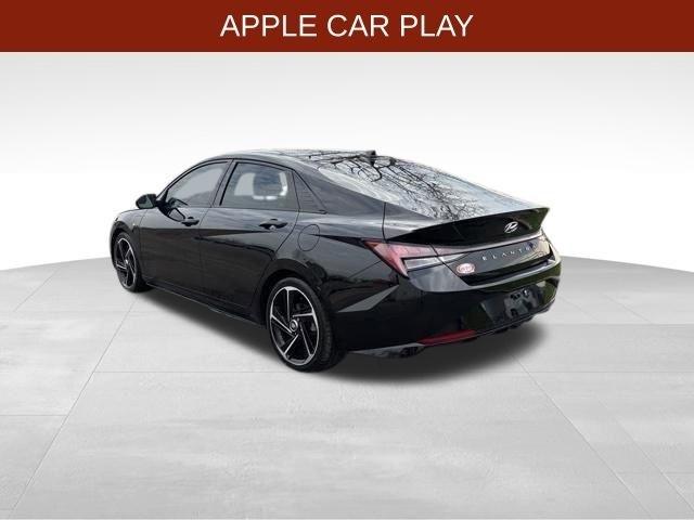 Hyundai Elantra  2022