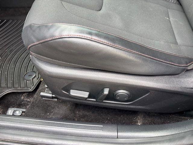 Hyundai Elantra  2022