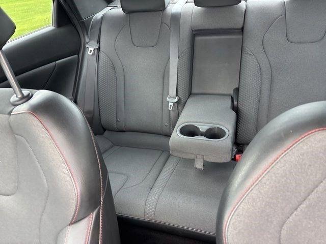 Hyundai Elantra  2022