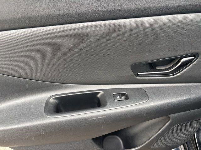 Hyundai Elantra  2022