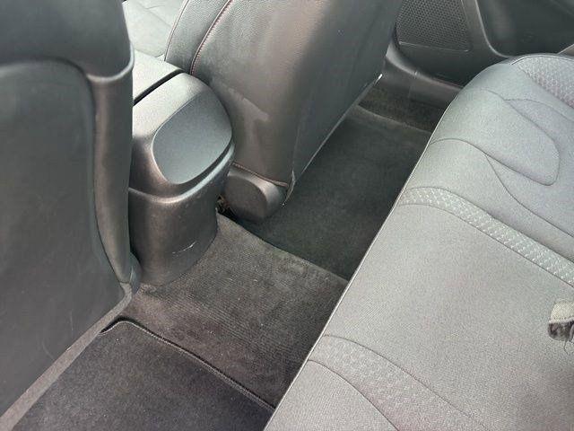 Hyundai Elantra  2022