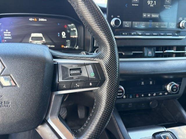 Mitsubishi Outlander  2023