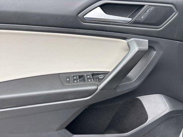 Volkswagen Tiguan  2021
