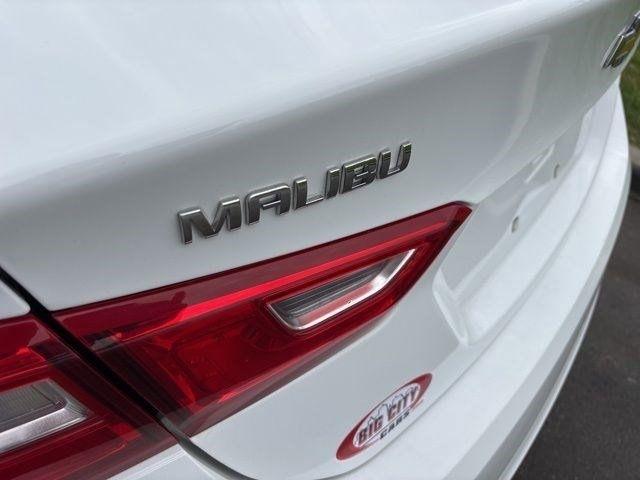 Chevrolet Malibu  2022